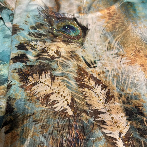 Cal Style U.S.A. 2XL Shark Bite Style Blouse With Flowing Sleeves - Picture 10 of 10